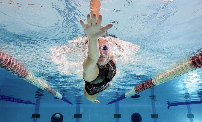 Come posizionare correttamente le Mani durante il Nuoto per mantenerle allenate e in forma!
